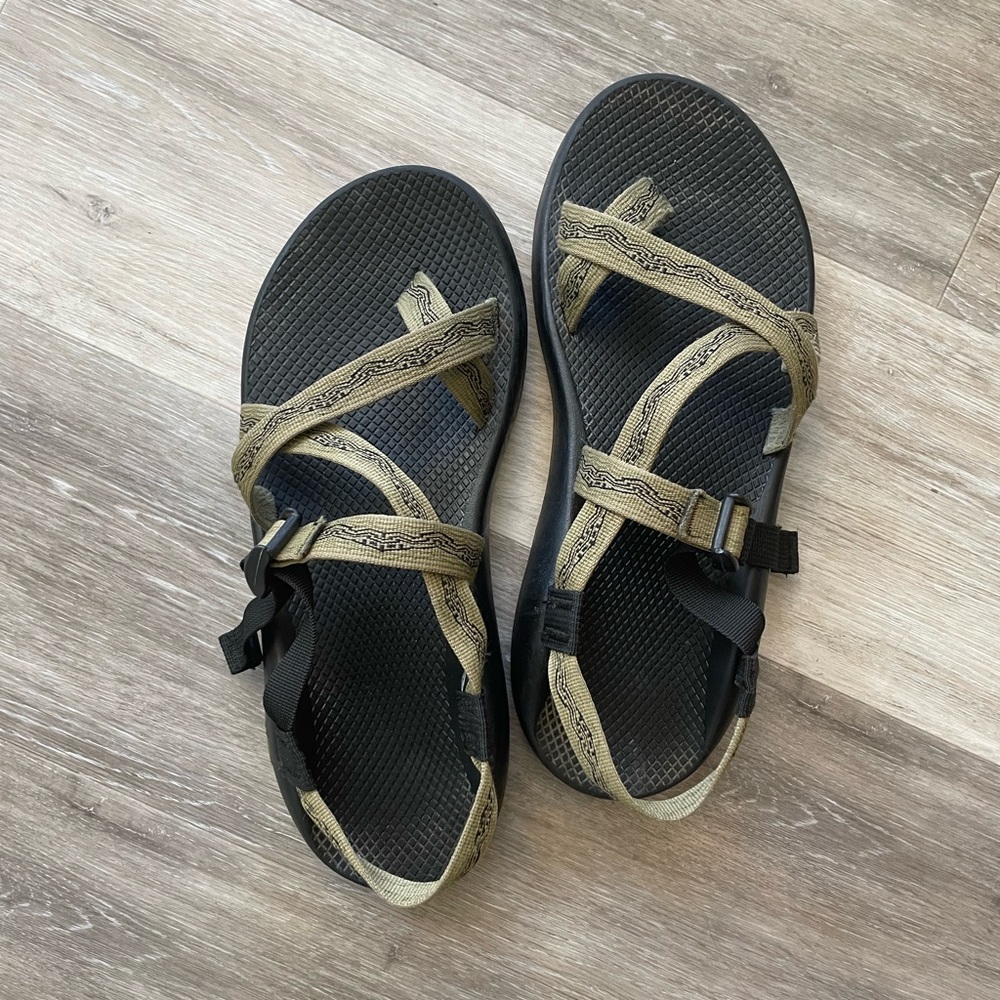 Chaco Z/2 Sandals With Toe Strap Size 13